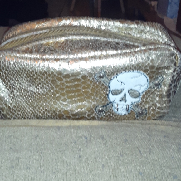 Ed Hardy Make up bag - Picture 3 of 12